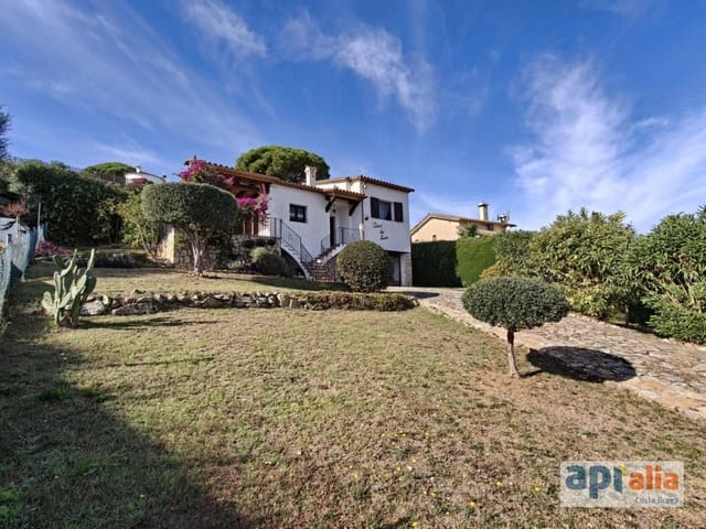 3 bedroom Villa for sale in Sant Antoni de Calonge, Calonge i Sant Antoni with garage - € 500,000 (Ref: 9358938)