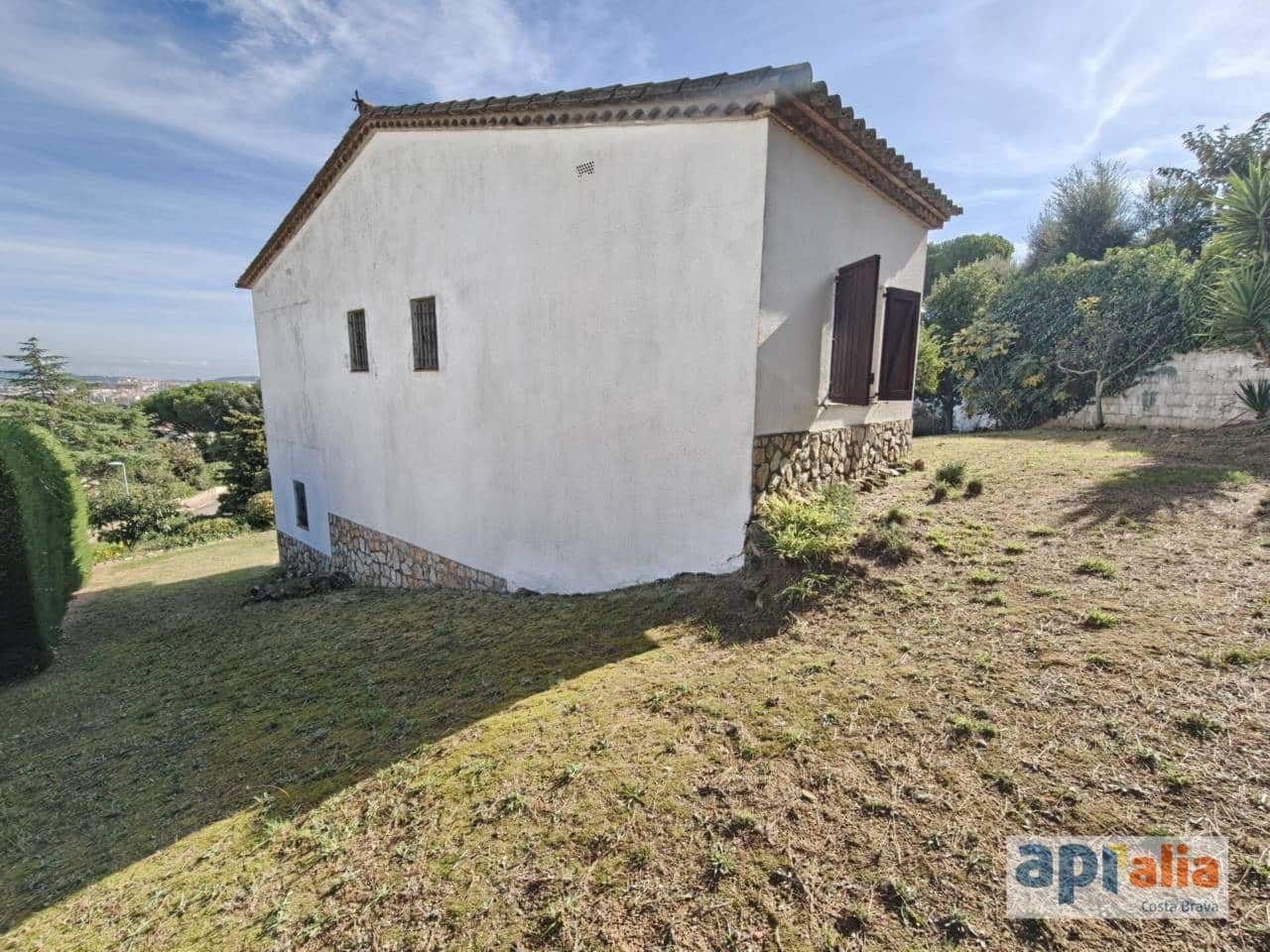 3 bedroom Villa for sale in Sant Antoni de Calonge with garage - € 500,000 (Ref: 9358938)