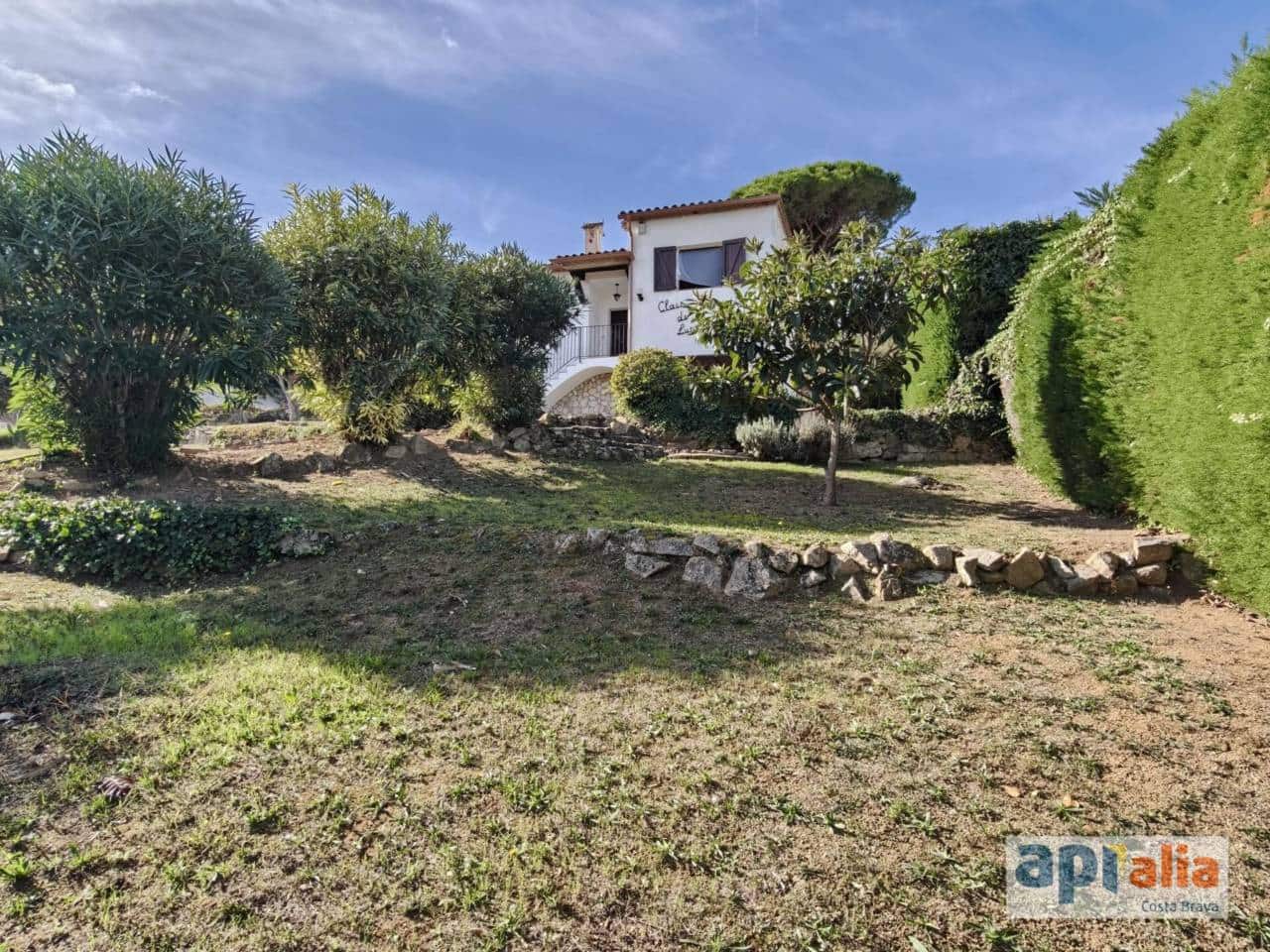 3 bedroom Villa for sale in Sant Antoni de Calonge with garage - € 500,000 (Ref: 9358938)