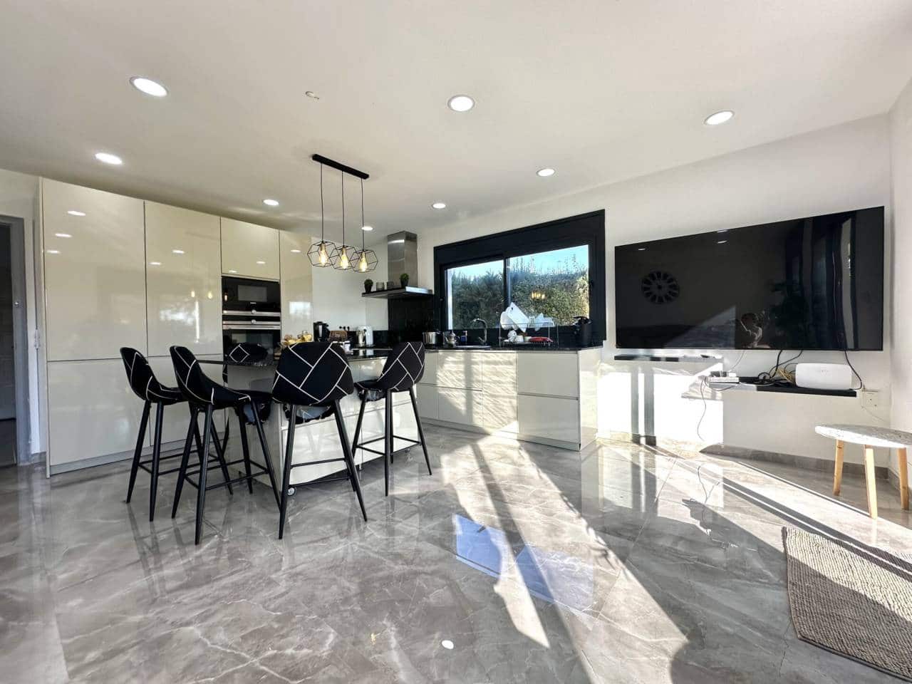 7 bedroom Villa for sale in Calonge i Sant Antoni with pool - € 569,000 (Ref: 9367023)