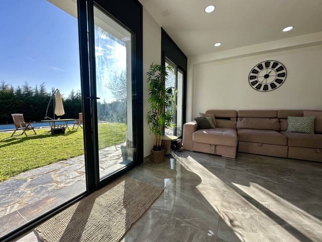 7 makuuhuone Huvila myytävänä paikassa Calonge i Sant Antoni mukana uima-altaan - 569 000 € (Ref: 9367023)