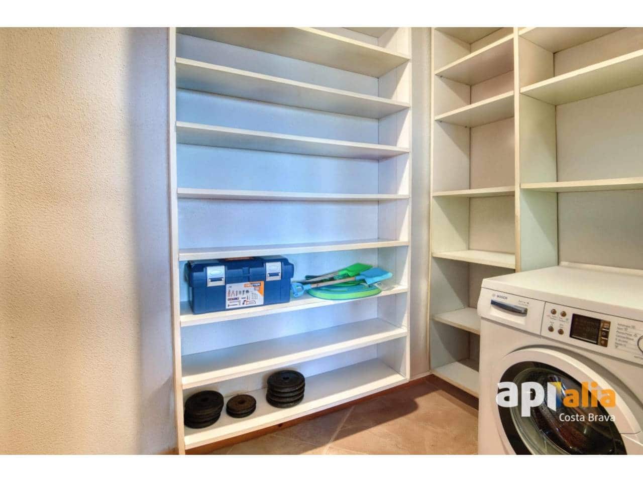 4 bedroom Villa for sale in Calonge i Sant Antoni with pool - € 675,000 (Ref: 9367024)