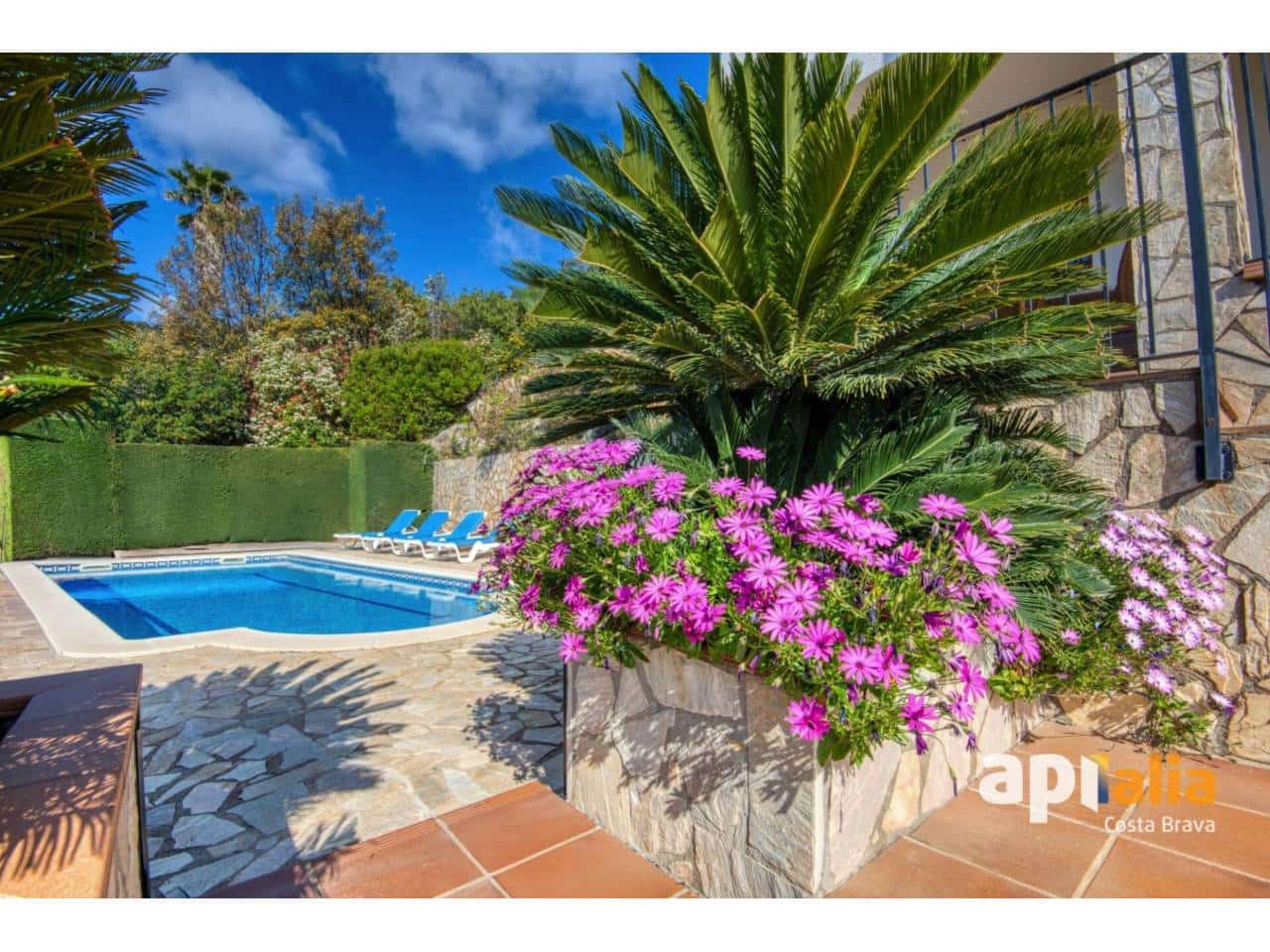 4 bedroom Villa for sale in Calonge i Sant Antoni with pool - € 675,000 (Ref: 9367024)
