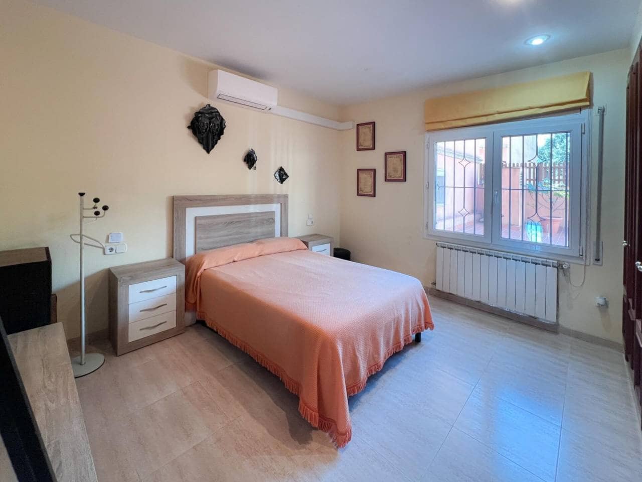 3 bedroom Flat for sale in Sant Feliu de Guixols - € 325,000 (Ref: 9387600)