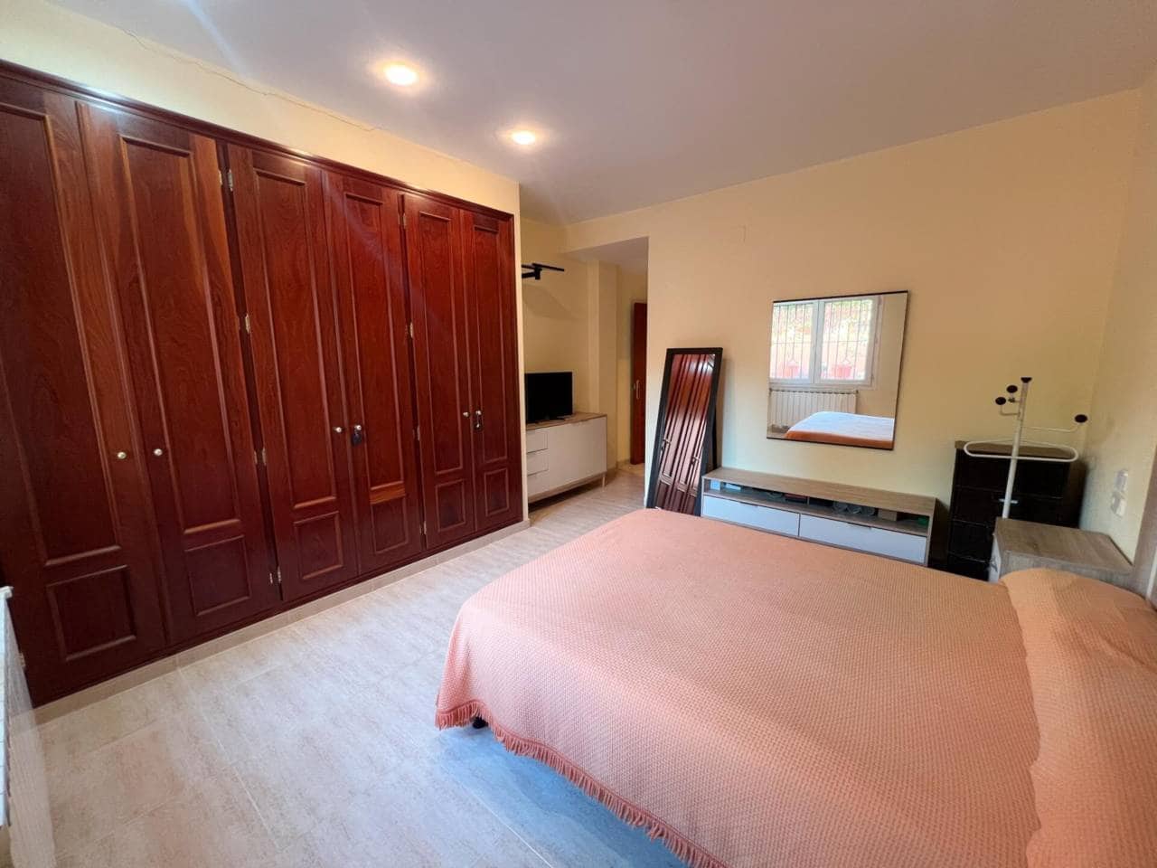 3 bedroom Flat for sale in Sant Feliu de Guixols - € 325,000 (Ref: 9387600)