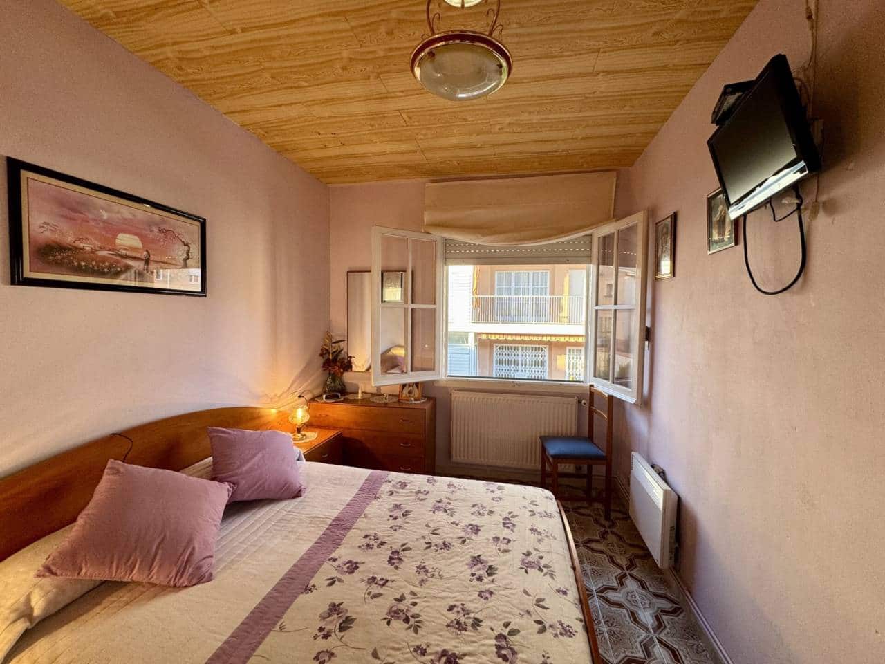 3 bedroom Flat for sale in Castell-Platja d'Aro - € 320,000 (Ref: 9395776)