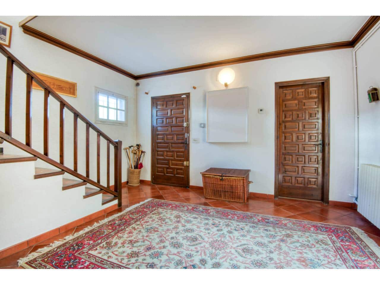 4 sypialnia Willa na sprzedaż w Castell-Platja d'Aro z basenem garażem - 850 000 € (Ref: 9403182)