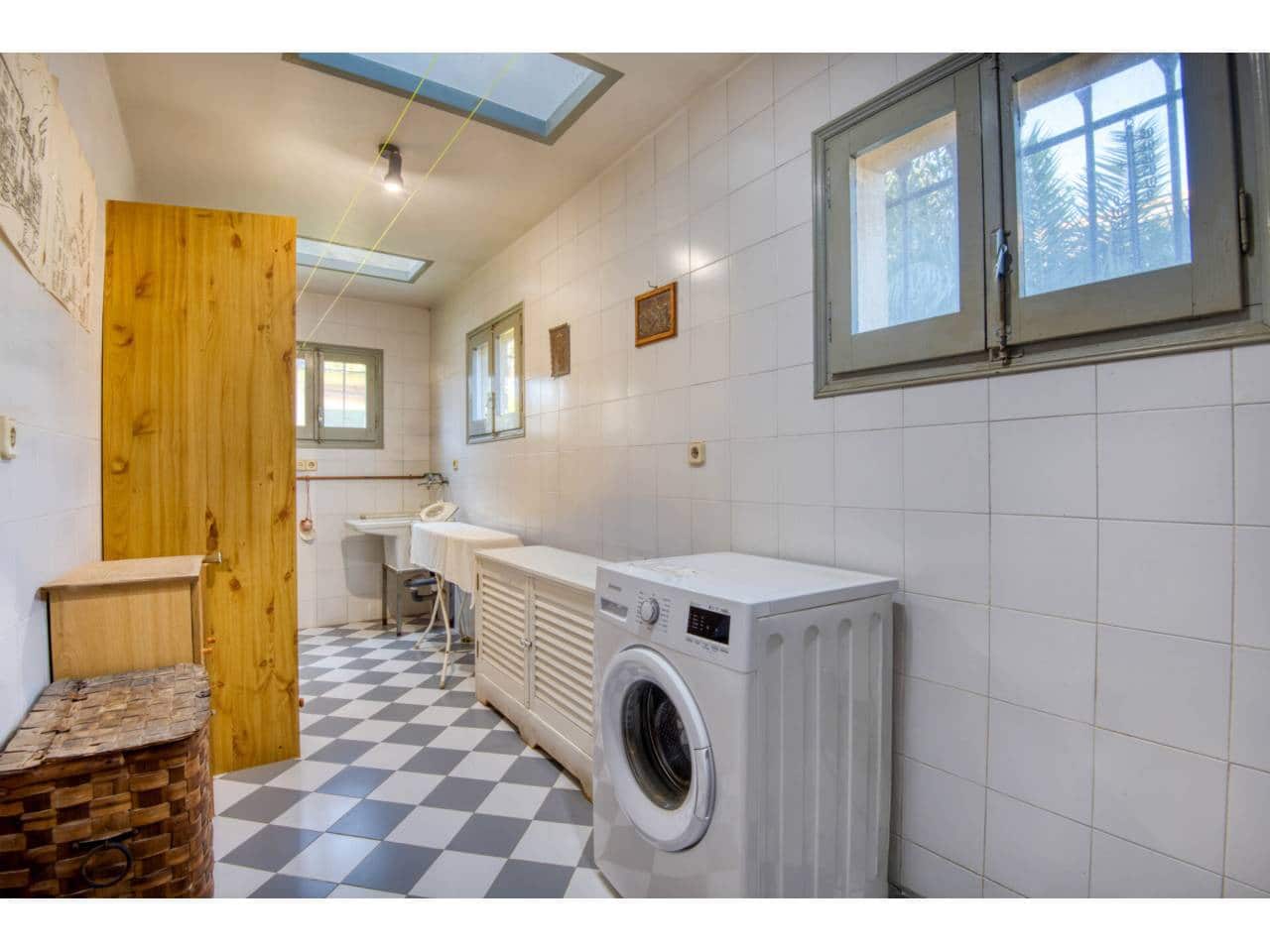 4 sypialnia Willa na sprzedaż w Castell-Platja d'Aro z basenem garażem - 850 000 € (Ref: 9403182)