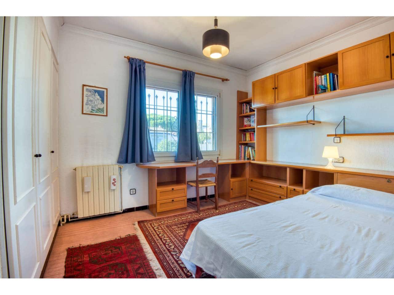 4 sypialnia Willa na sprzedaż w Castell-Platja d'Aro z basenem garażem - 850 000 € (Ref: 9403182)