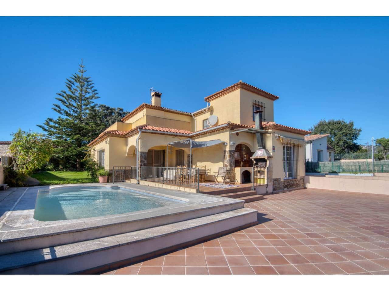 4 sypialnia Willa na sprzedaż w Castell-Platja d'Aro z basenem garażem - 850 000 € (Ref: 9403182)