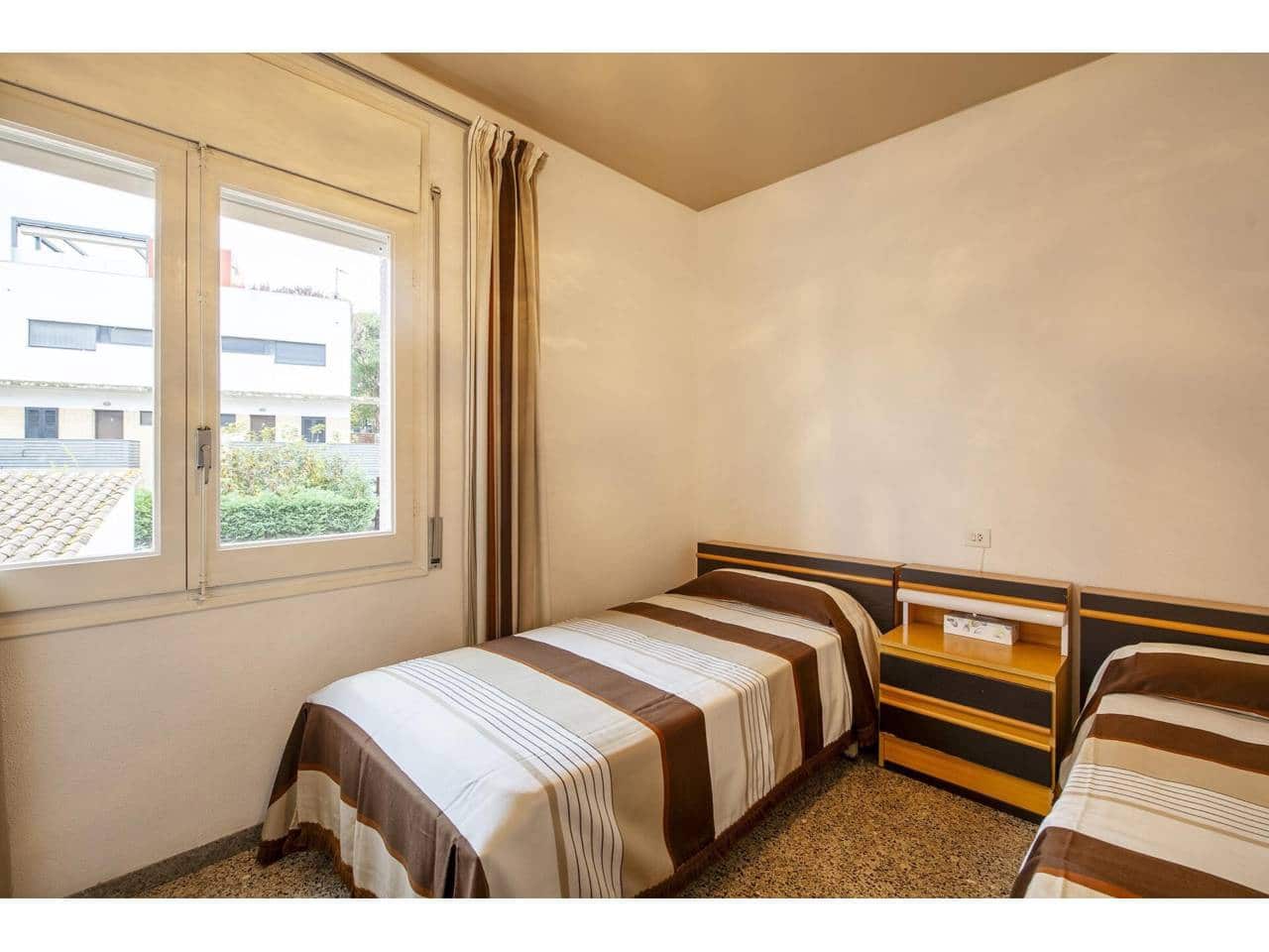 3 bedroom Flat for sale in Castell-Platja d'Aro - € 320,000 (Ref: 9410454)