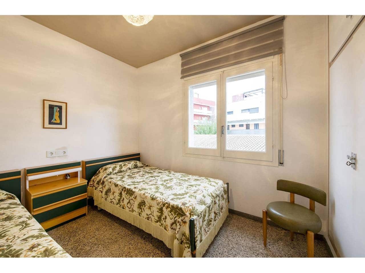 3 bedroom Flat for sale in Castell-Platja d'Aro - € 320,000 (Ref: 9410454)