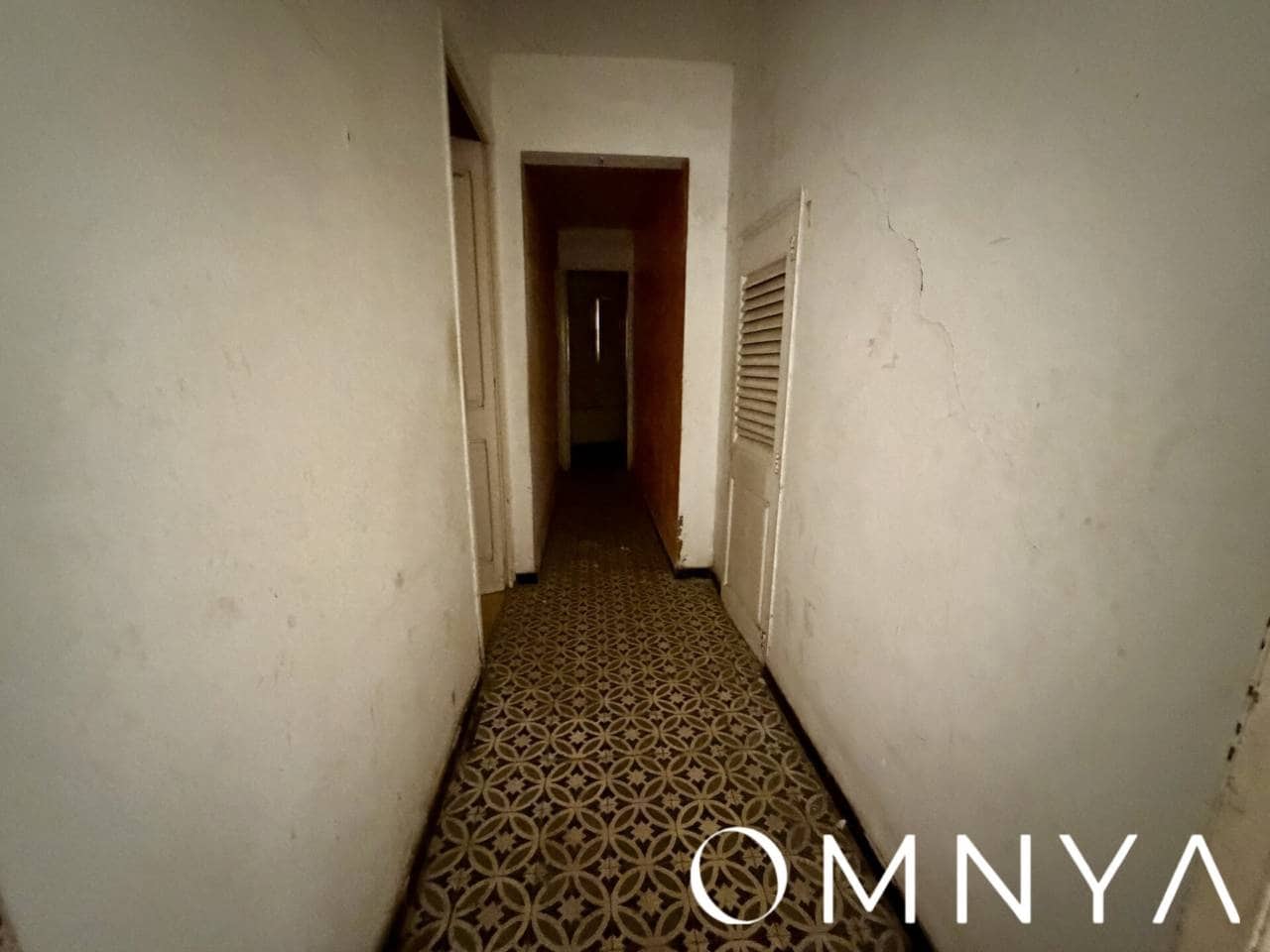 9 bedroom Apartment for sale in Sant Feliu de Guixols - € 300,000 (Ref: 9419590)