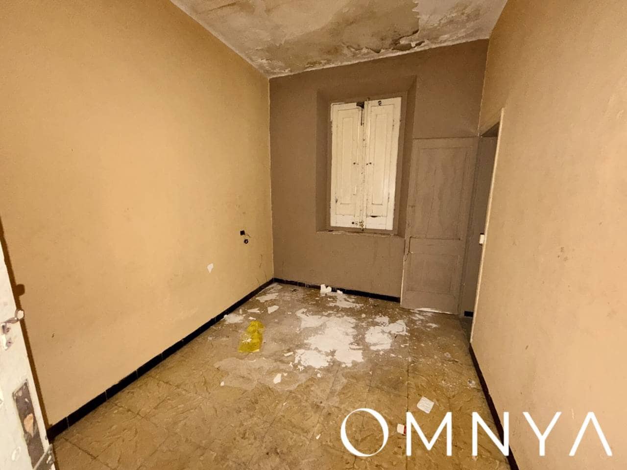 9 bedroom Apartment for sale in Sant Feliu de Guixols - € 300,000 (Ref: 9419590)