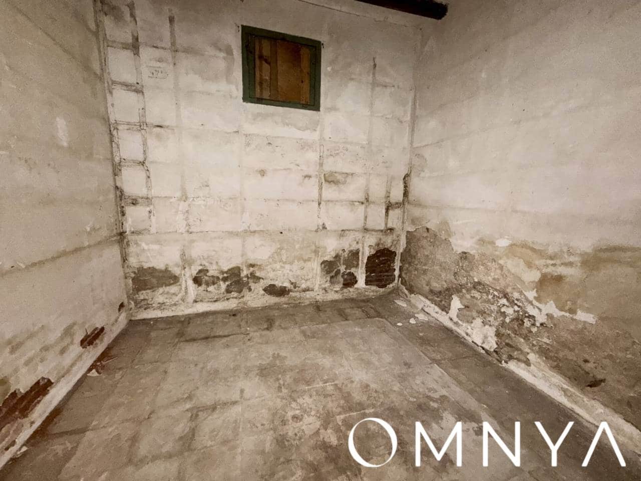 9 bedroom Apartment for sale in Sant Feliu de Guixols - € 300,000 (Ref: 9419590)