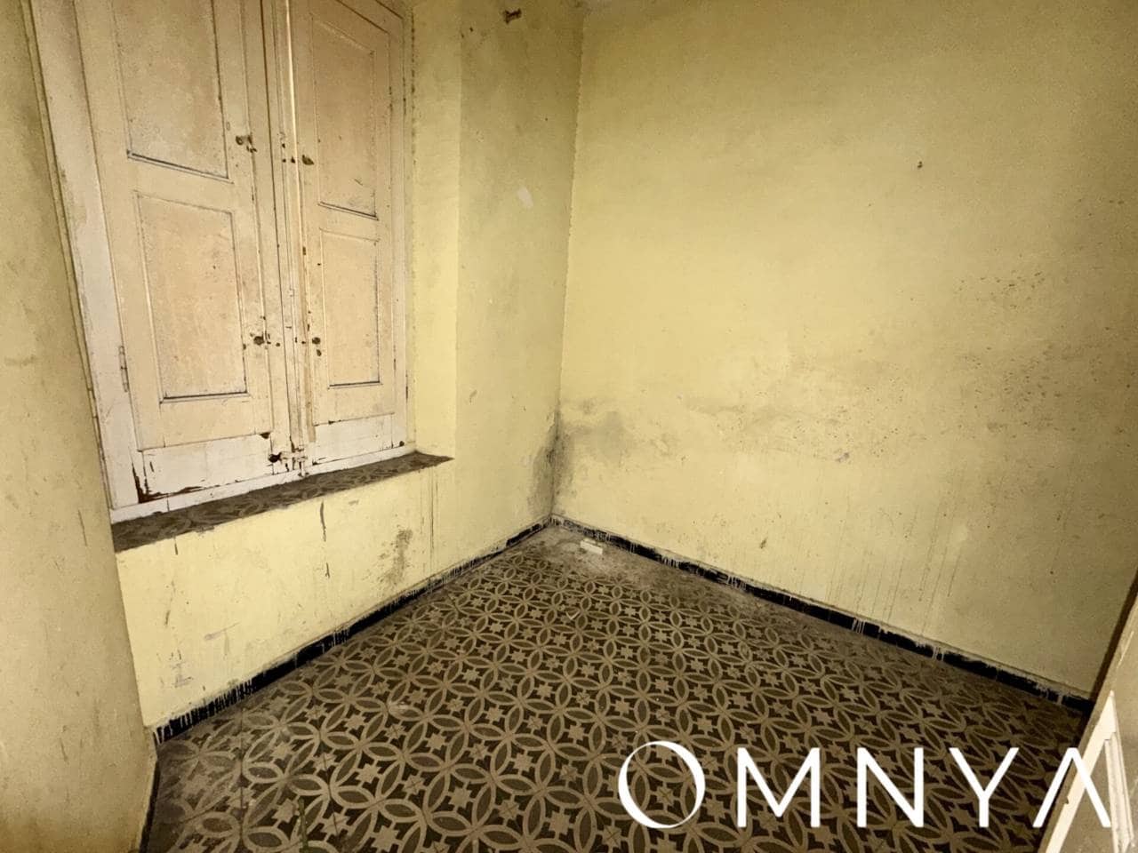 9 bedroom Apartment for sale in Sant Feliu de Guixols - € 300,000 (Ref: 9419590)