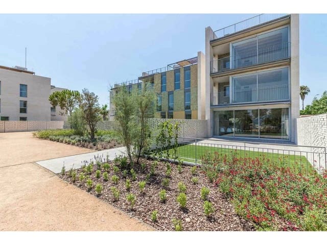 3 bedroom Flat for sale in Castell-Platja d'Aro with pool - € 530,000 (Ref: 9445883)