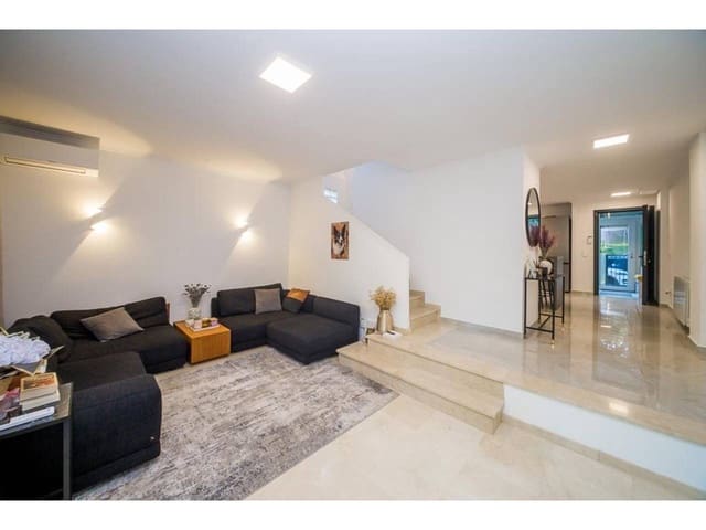 4 bedroom Villa for sale in Castell-Platja d'Aro - € 600,000 (Ref: 9445884)