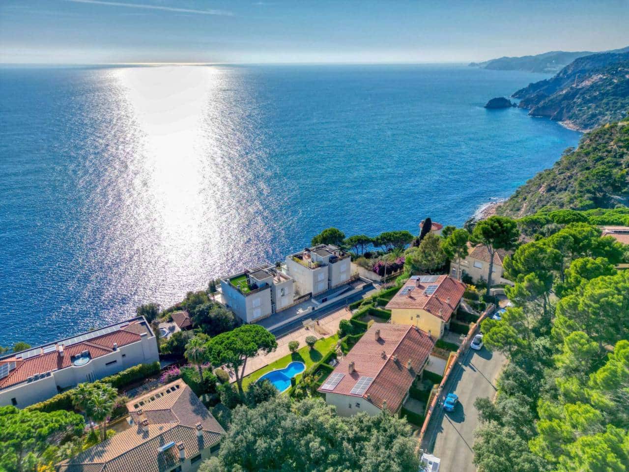 3 soveværelse Byhus til salg i Sant Feliu de Guixols med swimmingpool - € 530.000 (Ref: 9445885)