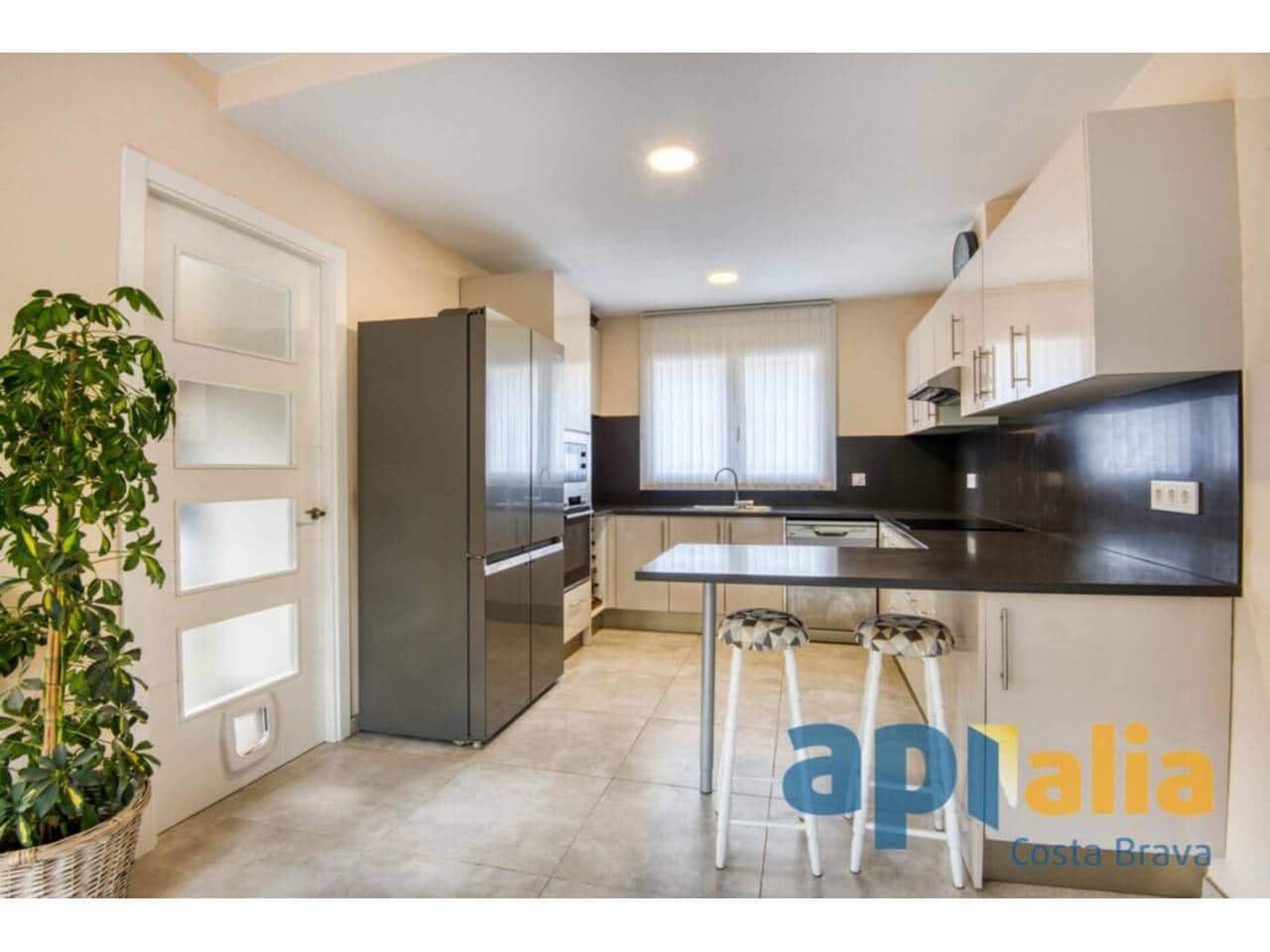 6 camera da letto Villa in vendita in Santa Cristina d'Aro con piscina - 795.000 € (Rif: 9465317)