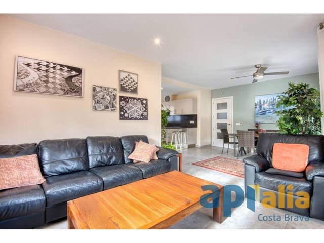 6 camera da letto Villa in vendita in Santa Cristina d'Aro con piscina - 795.000 € (Rif: 9465317)