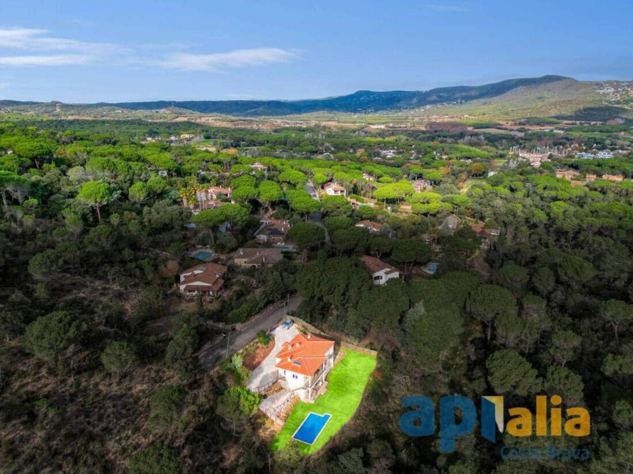 6 camera da letto Villa in vendita in Santa Cristina d'Aro con piscina - 795.000 € (Rif: 9465317)