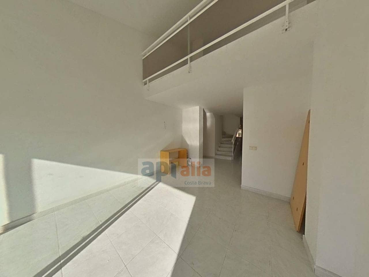 Piso de 4 habitaciones en Palamós en venta - 299.000 € (Ref: 9468012)
