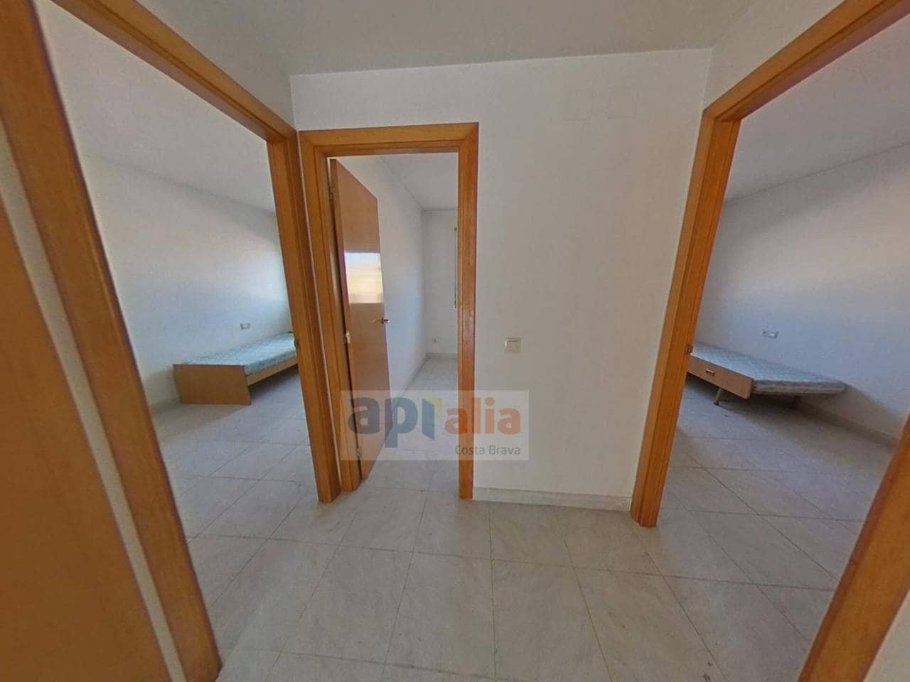 Piso de 4 habitaciones en Palamós en venta - 299.000 € (Ref: 9468012)