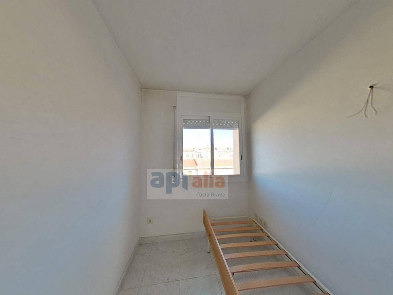 Piso de 4 habitaciones en Palamós en venta - 299.000 € (Ref: 9468012)