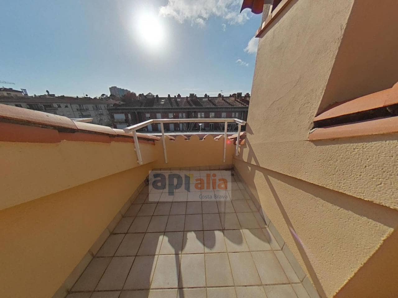 Piso de 4 habitaciones en Palamós en venta - 299.000 € (Ref: 9468012)