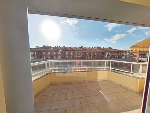 Piso de 4 habitaciones en Palamós en venta - 299.000 € (Ref: 9468012)