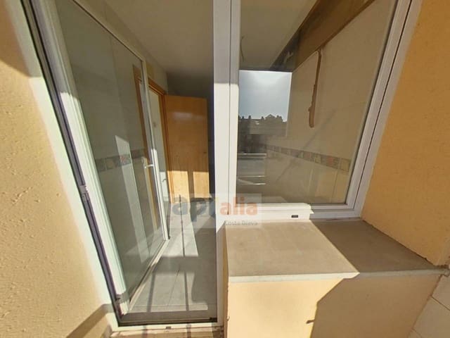Piso de 4 habitaciones en Palamós en venta - 299.000 € (Ref: 9468012)