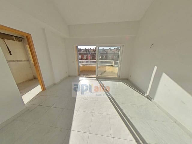 Piso de 4 habitaciones en Palamós en venta - 299.000 € (Ref: 9468012)