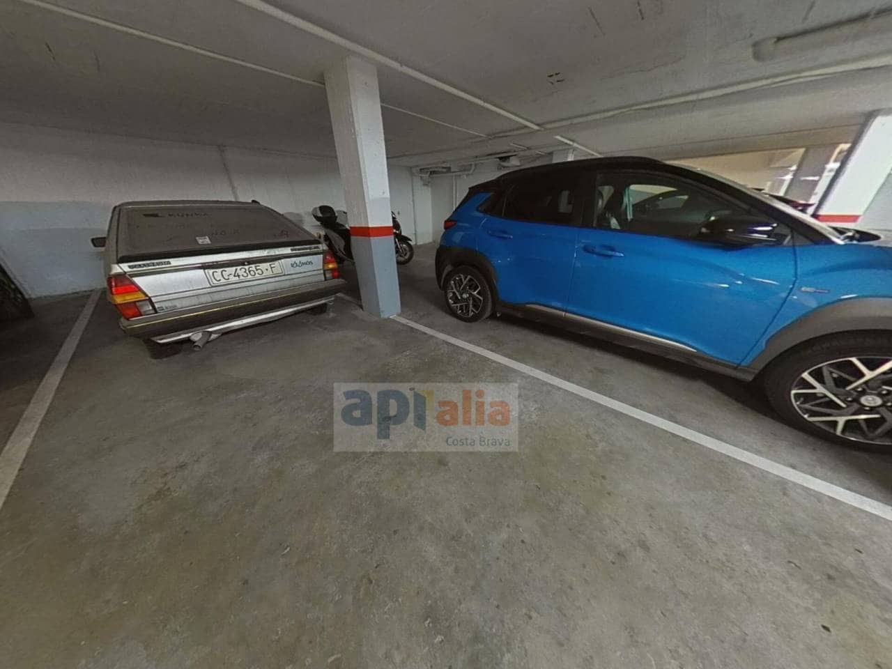 Piso de 4 habitaciones en Palamós en venta - 299.000 € (Ref: 9468012)