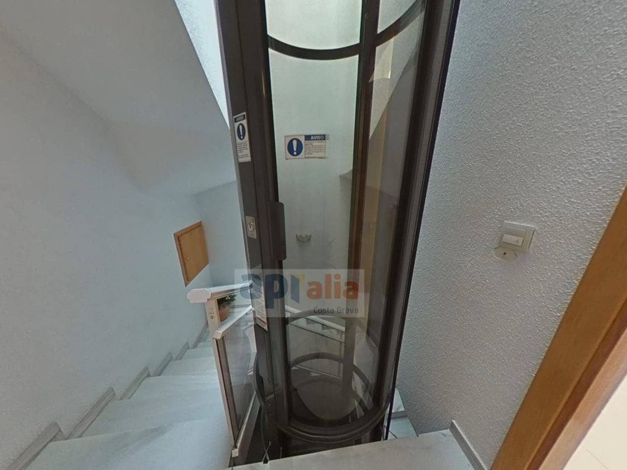 Piso de 4 habitaciones en Palamós en venta - 299.000 € (Ref: 9468012)