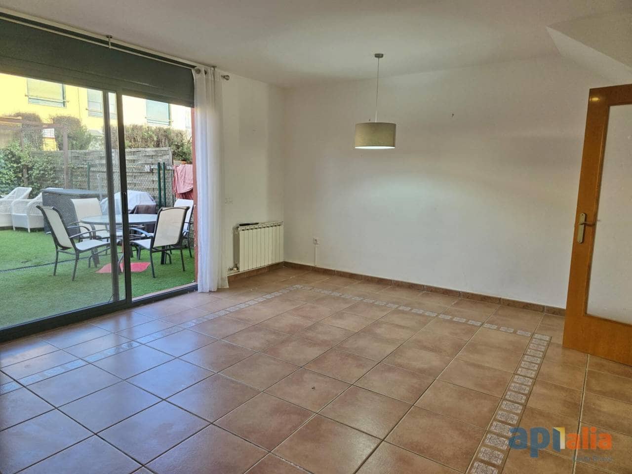 4 bedroom Townhouse for sale in Vall-llobrega - € 350,000 (Ref: 9494305)