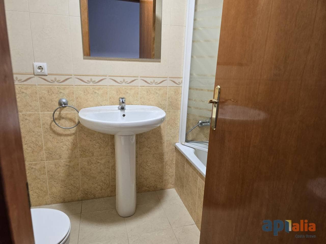 4 bedroom Townhouse for sale in Vall-llobrega - € 350,000 (Ref: 9494305)