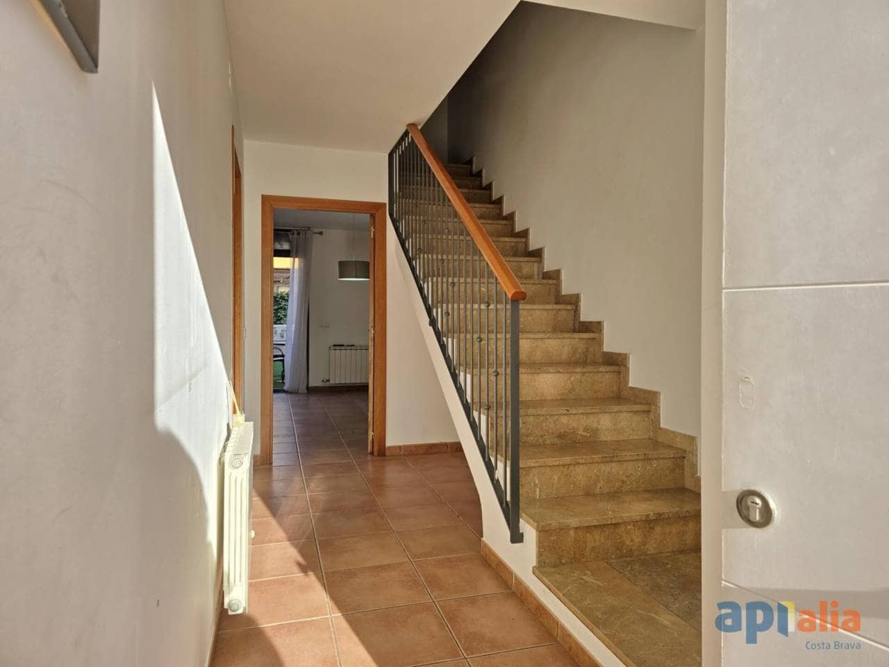 4 bedroom Townhouse for sale in Vall-llobrega - € 350,000 (Ref: 9494305)