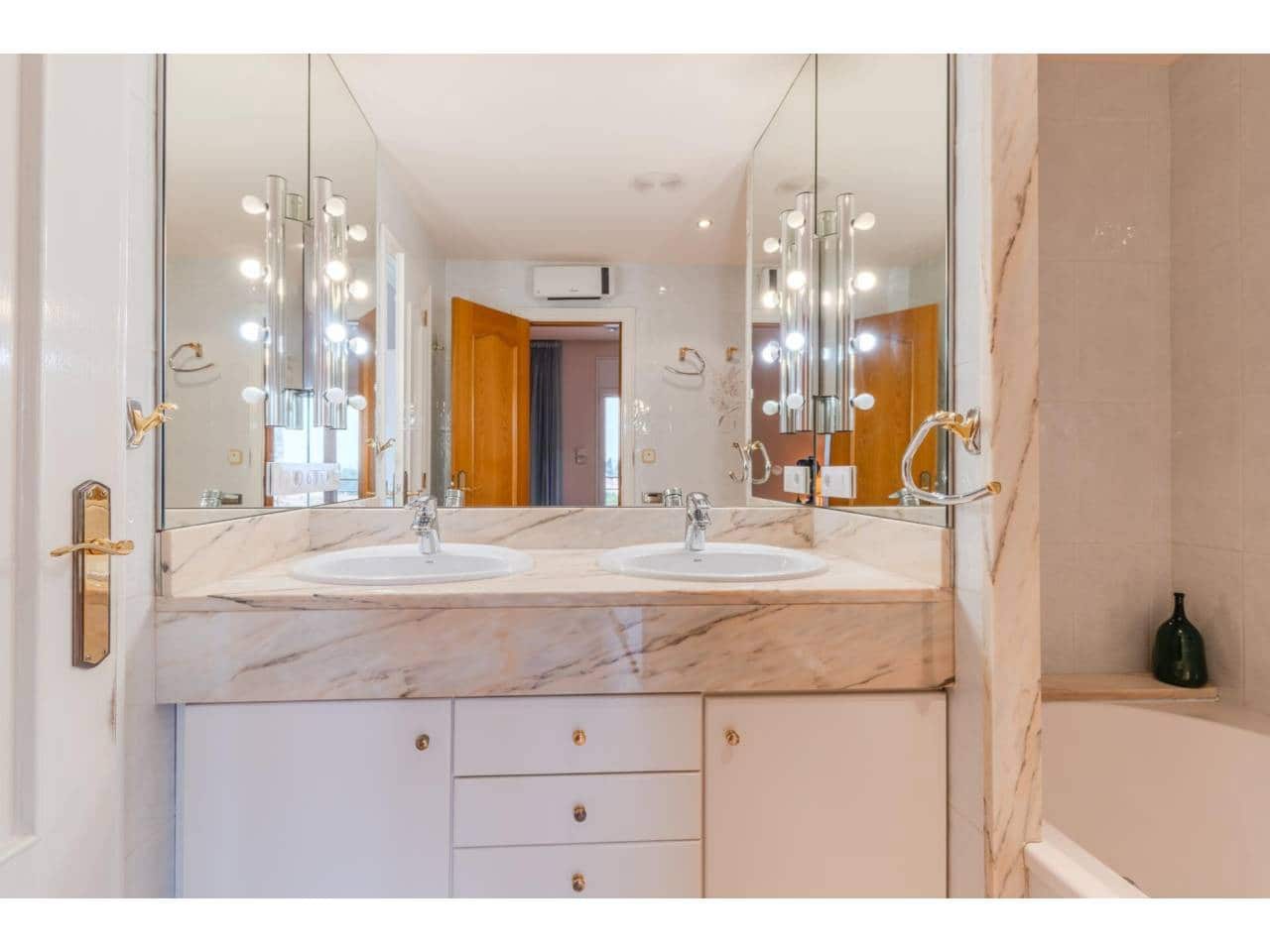 4 bedroom Villa for sale in Roses - € 598,000 (Ref: 9503700)