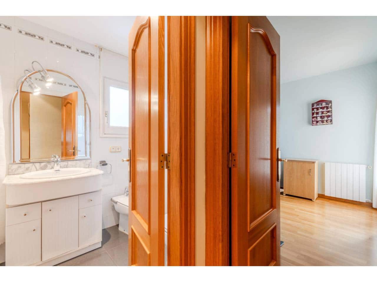 4 bedroom Villa for sale in Roses - € 598,000 (Ref: 9503700)