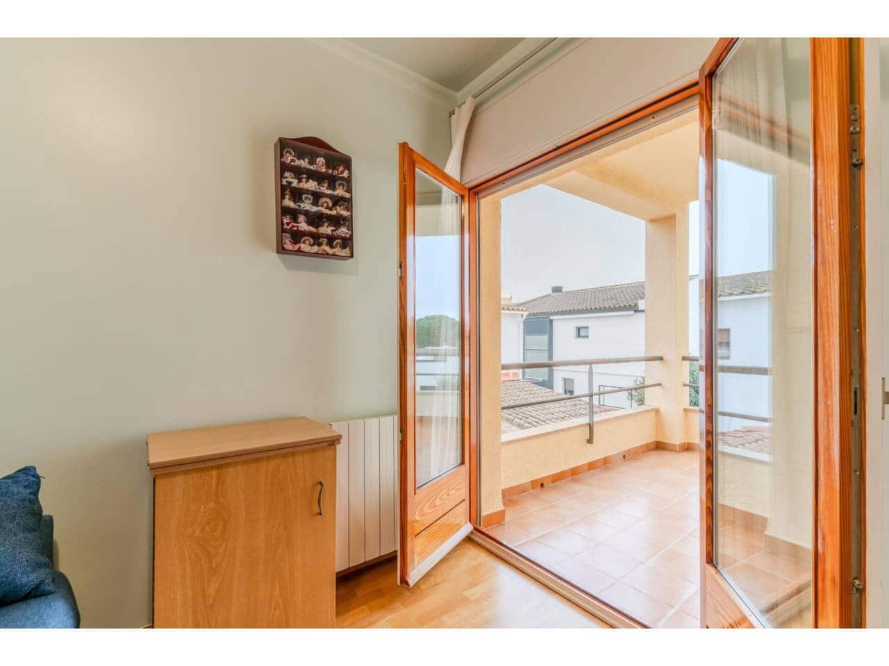 4 bedroom Villa for sale in Roses - € 598,000 (Ref: 9503700)