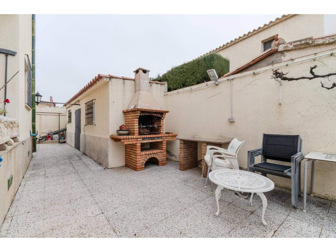 4 bedroom Villa for sale in Roses - € 598,000 (Ref: 9503700)