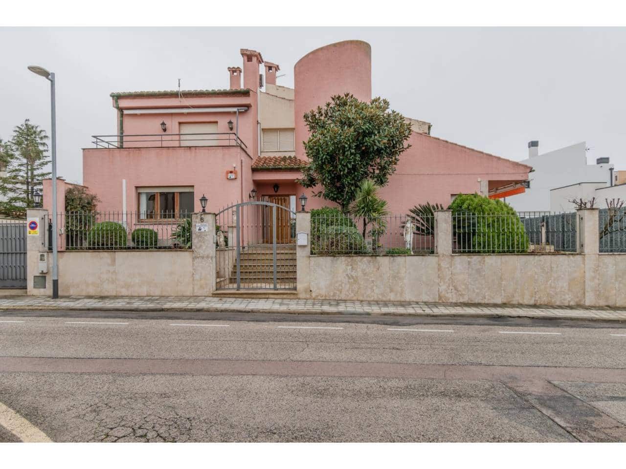 4 bedroom Villa for sale in Roses - € 598,000 (Ref: 9503700)