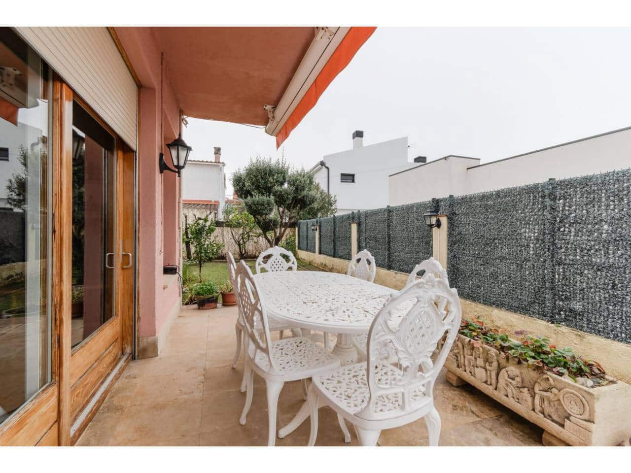 4 bedroom Villa for sale in Roses - € 598,000 (Ref: 9503700)