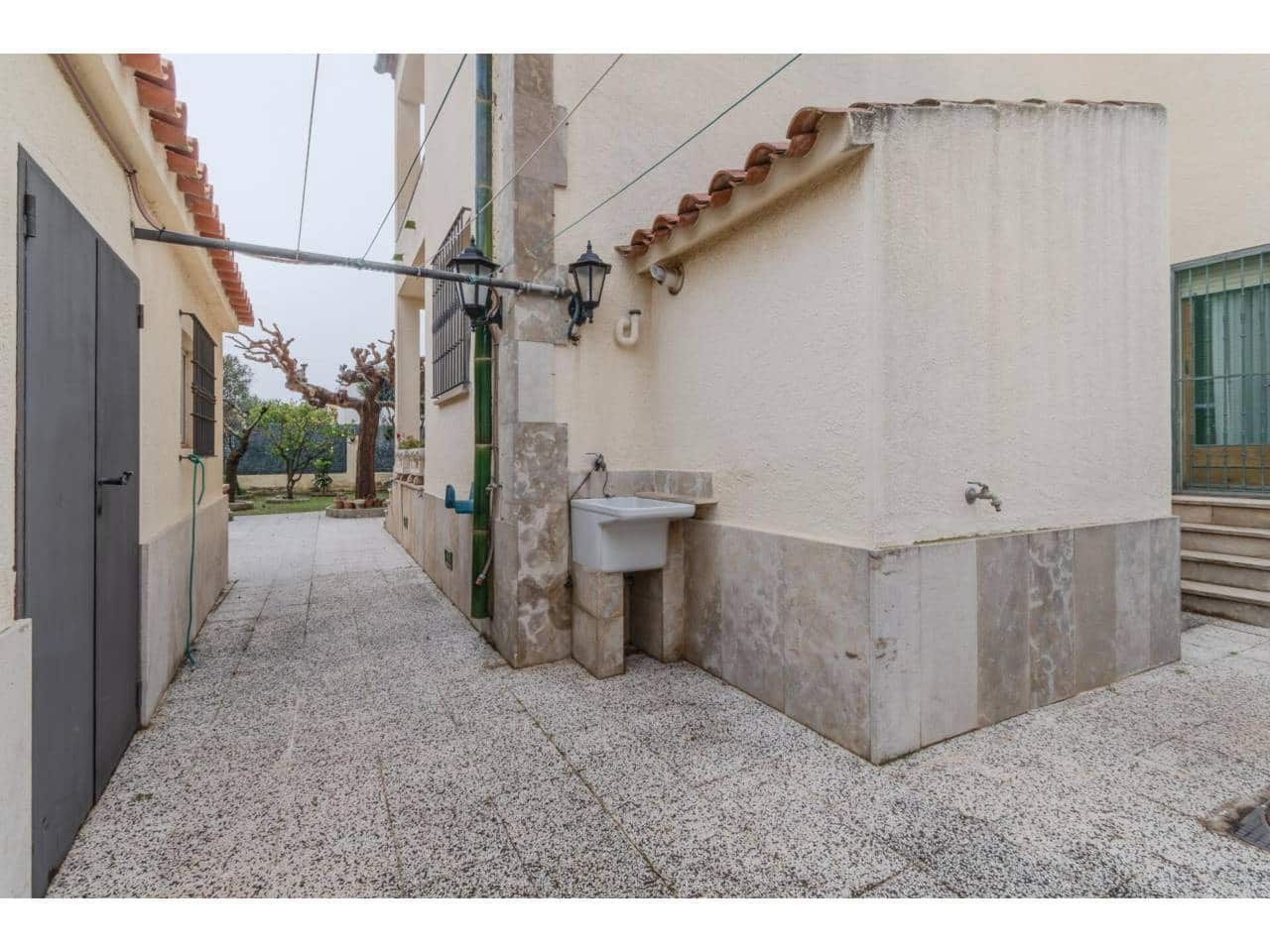 4 bedroom Villa for sale in Roses - € 598,000 (Ref: 9503700)