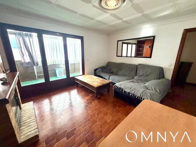 Piso de 3 habitaciones en Sant Feliu de Guíxols en venta - 205.000 € (Ref: 9518283)