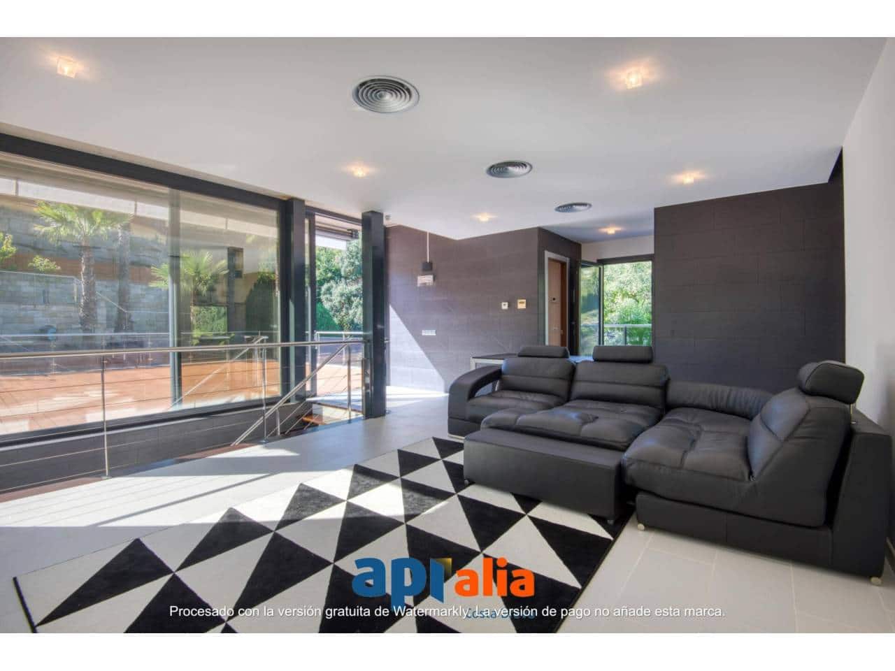 3 sovrum Villa till salu i Blanes med pool garage - 1 300 000 € (Ref: 9547481)