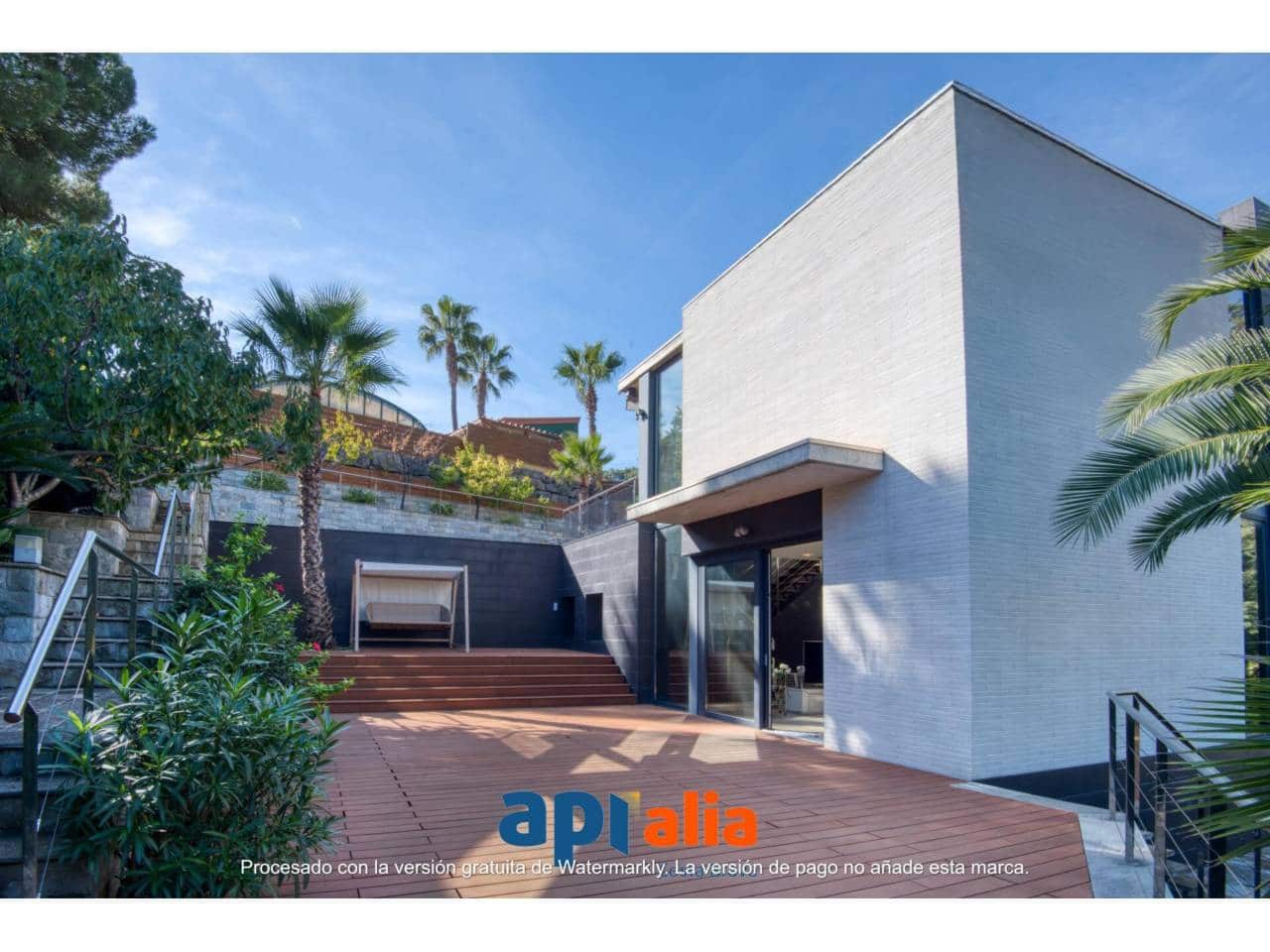 3 sovrum Villa till salu i Blanes med pool garage - 1 300 000 € (Ref: 9547481)