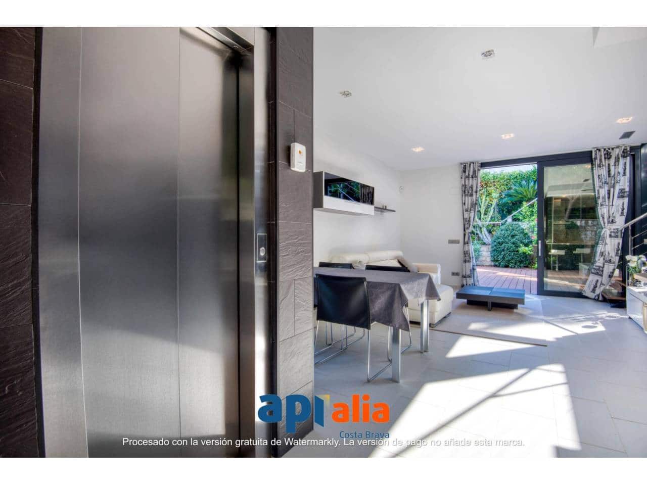 3 sovrum Villa till salu i Blanes med pool garage - 1 300 000 € (Ref: 9547481)