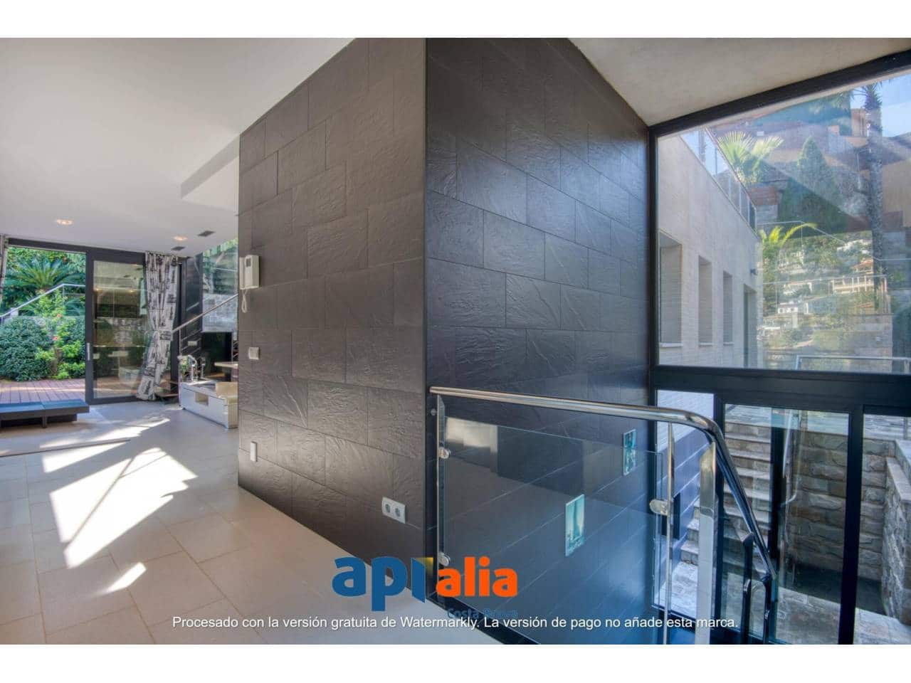 3 sovrum Villa till salu i Blanes med pool garage - 1 300 000 € (Ref: 9547481)